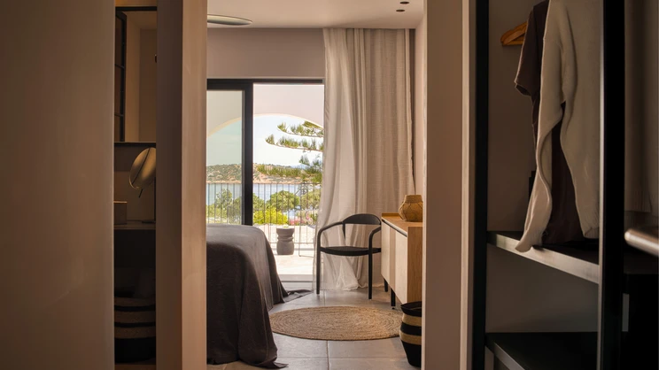 Minos Beach Art Hotel